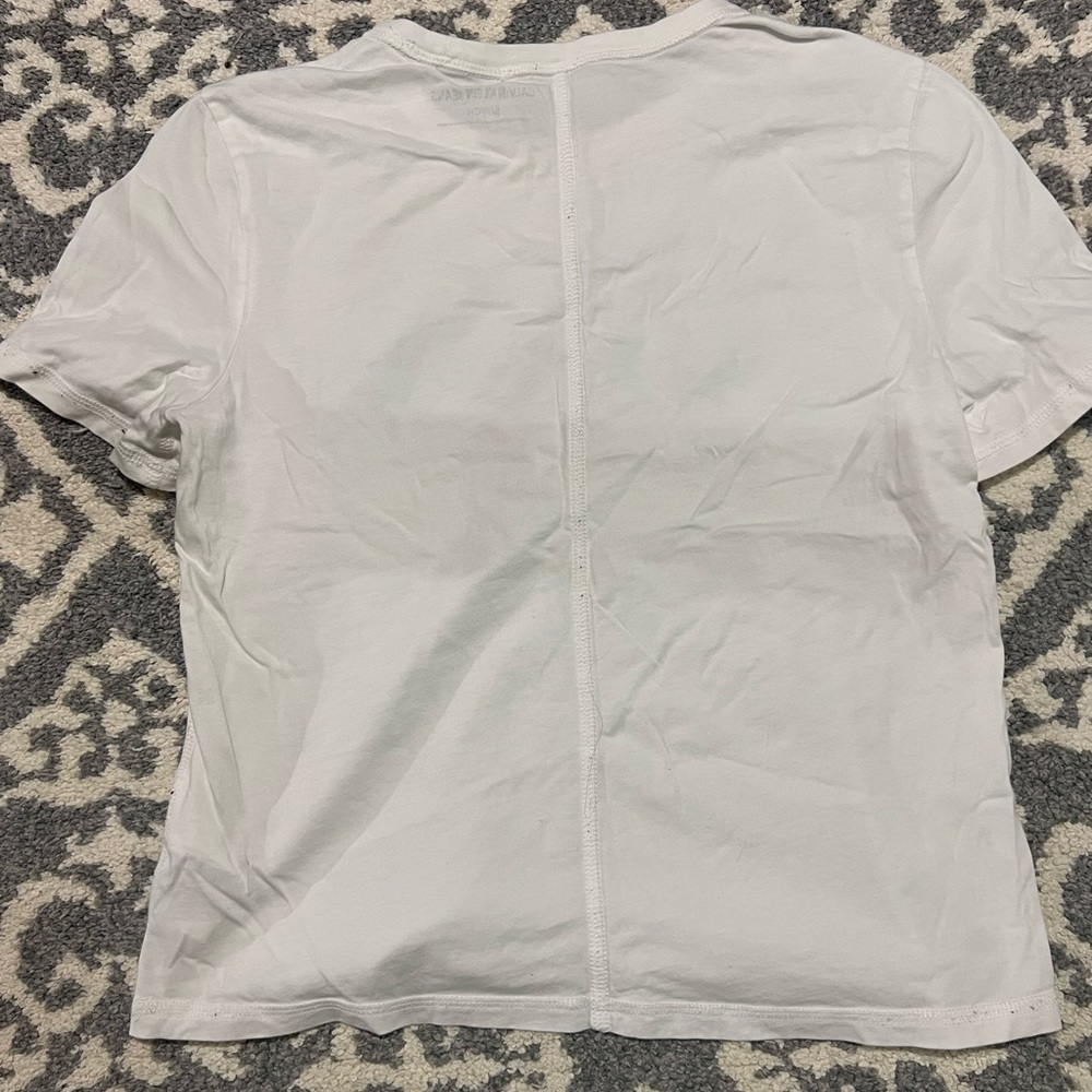 Tshirt. Size Small - Picture 3 of 4